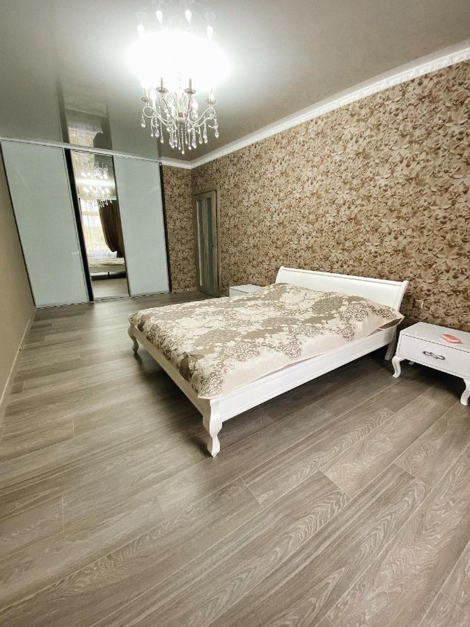 42 Жемчужина Lägenhet Odessa Exteriör bild
